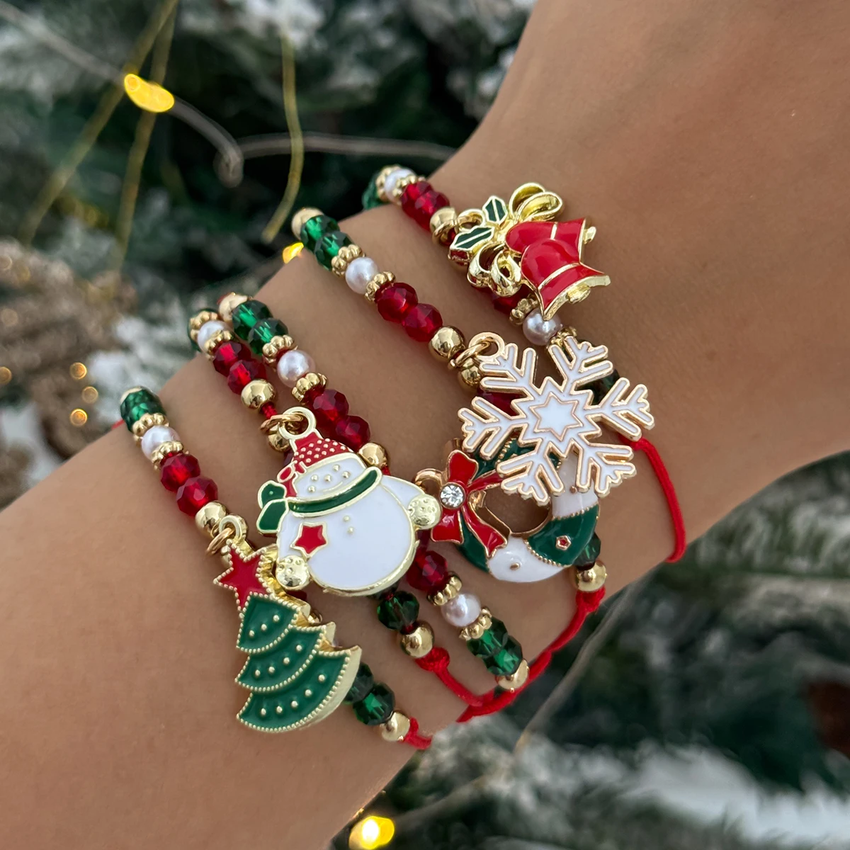 

SHIXIN Cute Christmas Tree Snowflake Snowman Pendant Bracelet Set for Women Adjustable Crystal Bead Chain Rope Chain Bracelet