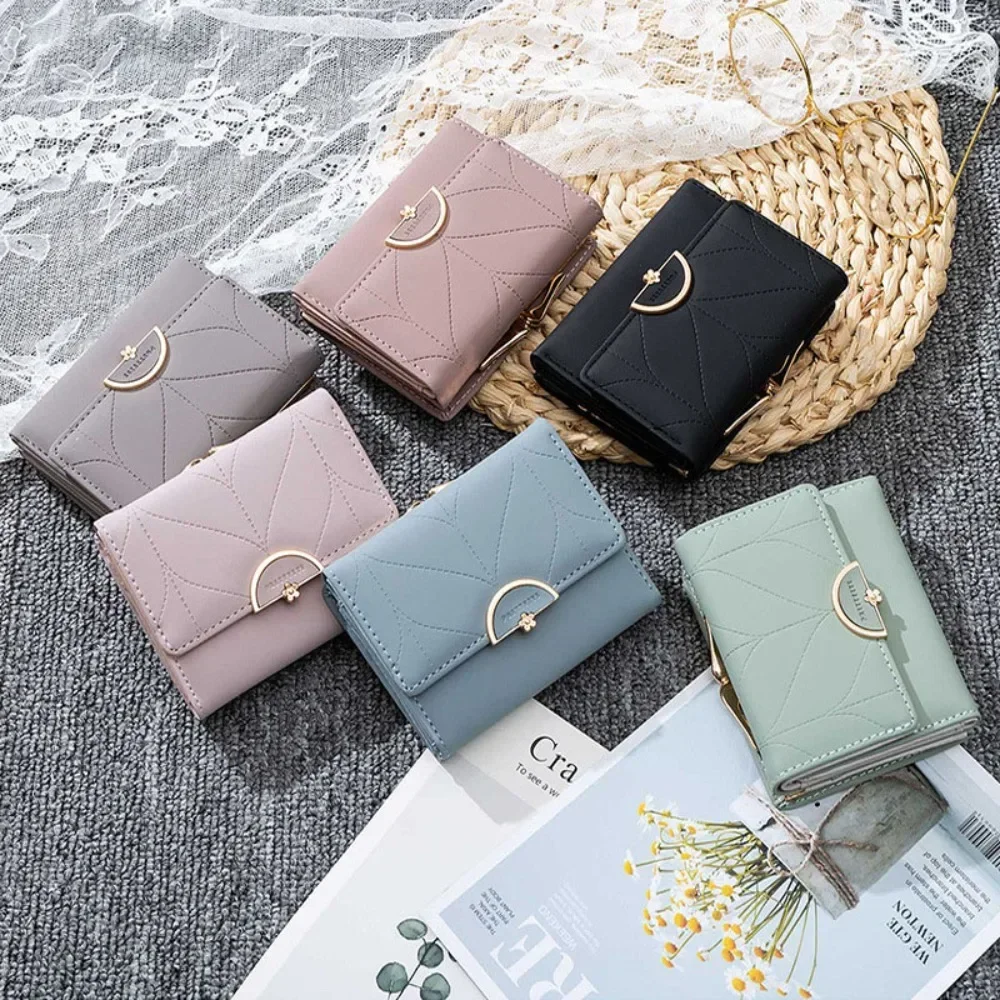 

Women's Summer New Women's Short Wallet Japan and South Korea PU Leather Hardware Buckle Three Fold Bag High Texture Multi-c