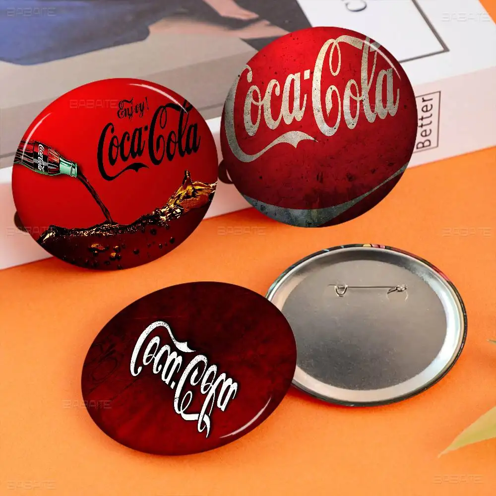 C-Cocas C-cola Vintage Logo Round Button Pins Slogan Creative Brooches Backpack Clothes Decoration Fashion Cartoon Jewelry Gifts