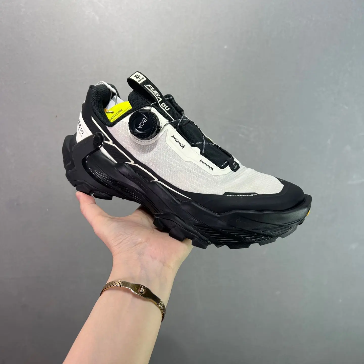 

Hot 2025 new outdoor shoes Breathable wear comfortable wear hiking shoes Walking shoes Very good shoes Outdoor shoes