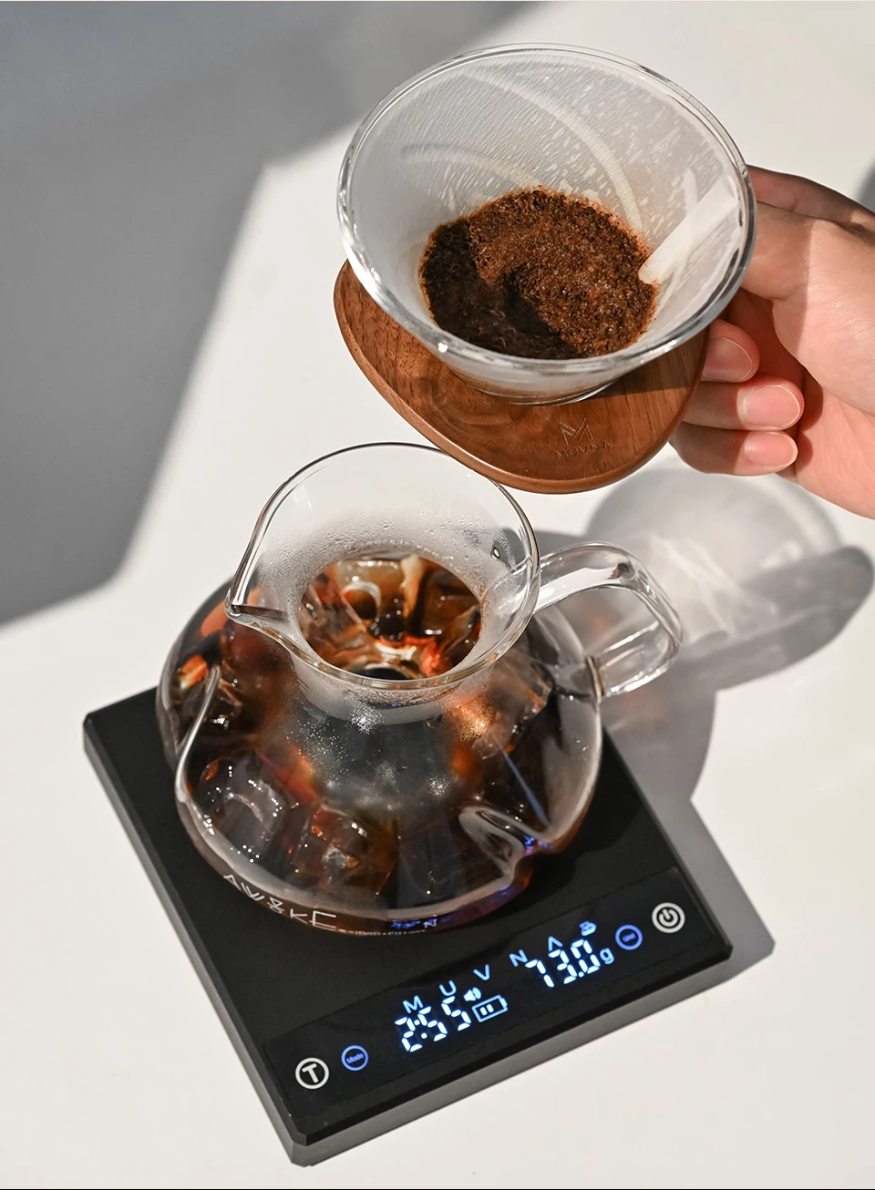 MUVNA Tornado Glass Coffee Server 450ml-Barista Grade Hand Drip Carafe,Leak-Proof Spout,Heat-Resistant for Pour Over/Iced Brew