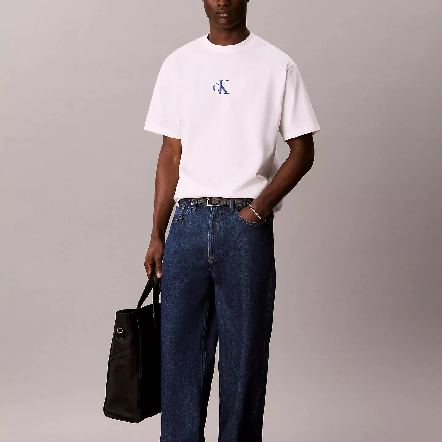 CK Herren Rundhals-Kurzarm-T-Shirt mit Brust-Stickerei, minimalistisches Design, klassisches Alltags-Freizeit-Oberteil für Männer – Detail 3