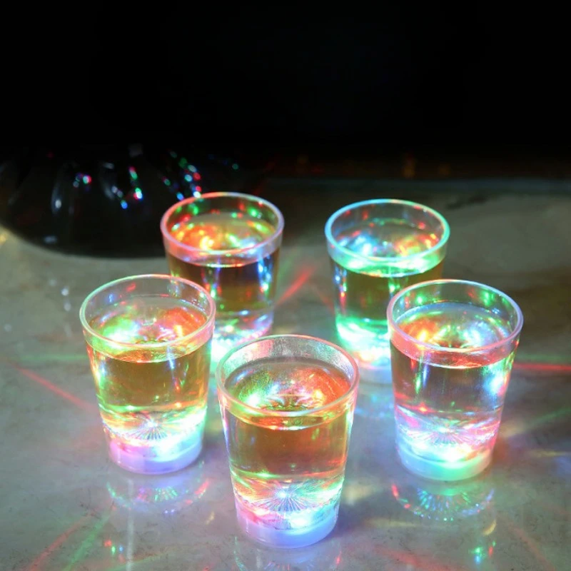 1PC Mini LED Flashing Plastic Beverage Wine Drink Cup Bar Decorative Party Club Mug Color Flashing Light Whisky Mug for Bar