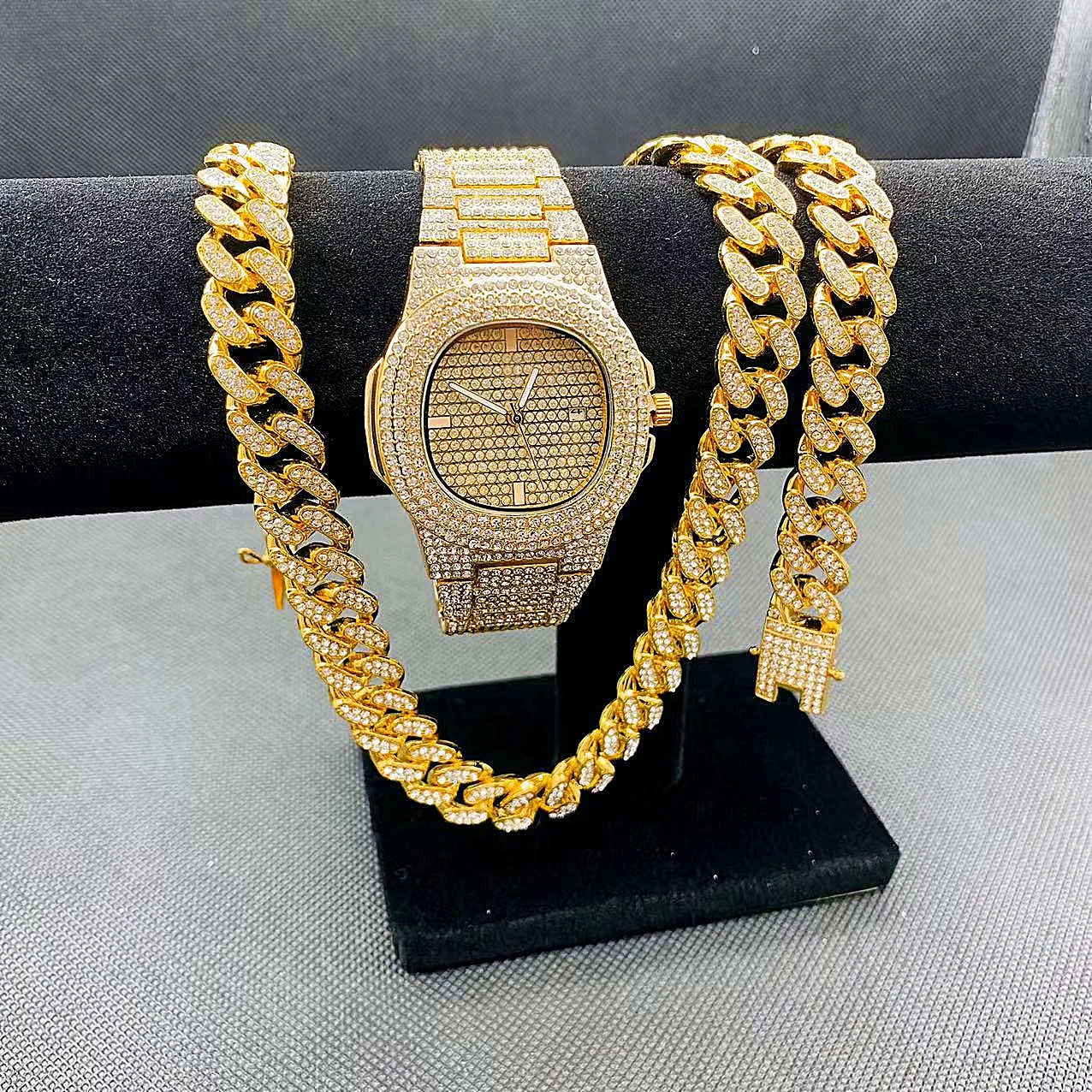 

3pcs Fashion Mens Jewelry Set Iced Out Watch Necklace Bracelet Gold Miama Cuban Link Chain Choker Playboy