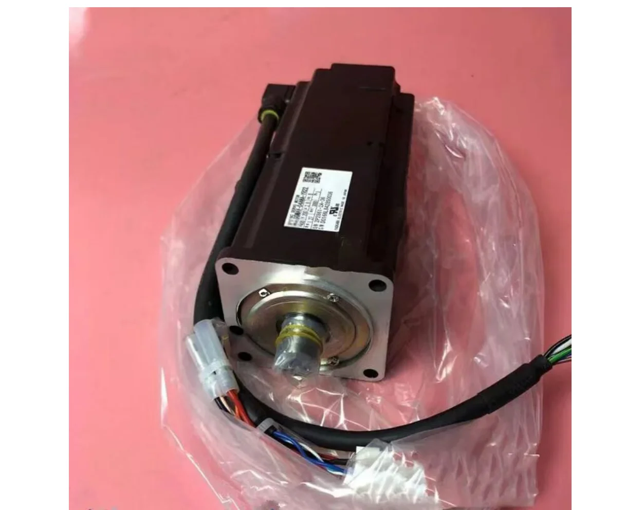 

New SGMAV-04ANA-YR22 AC Servo Motor SGMAV04ANAYR22