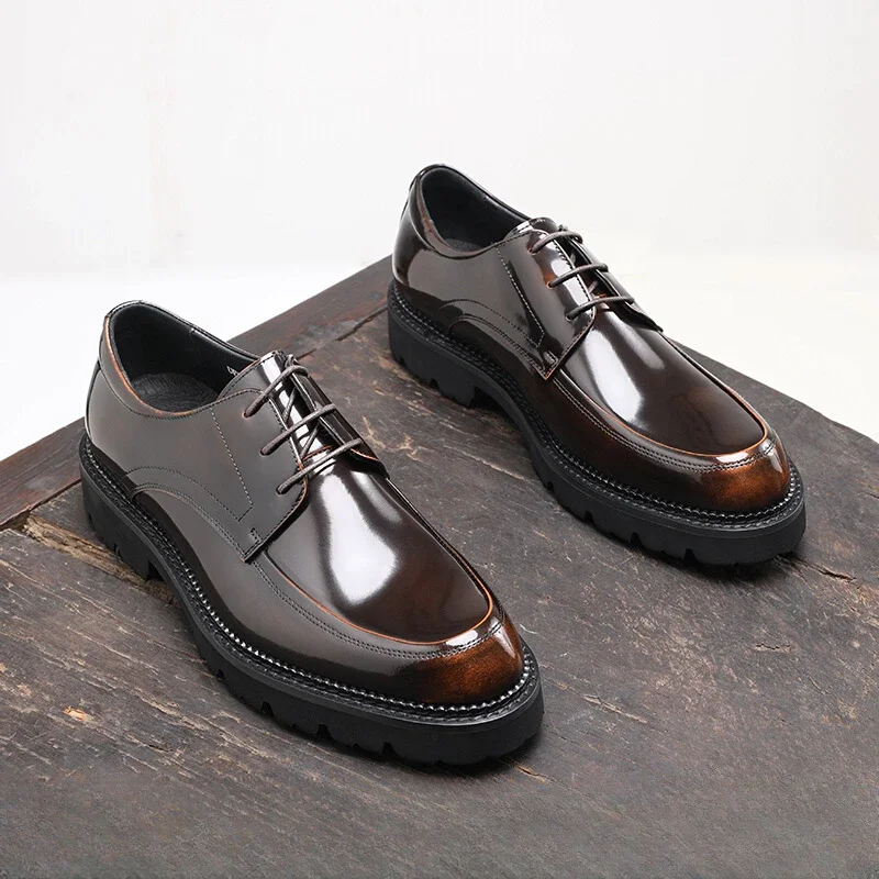 

2024 New Business Casual Men's Shoe British Style Leather Round Head Lace Up Men's Fashion Bright Leather Thick Soled Derby Shoe