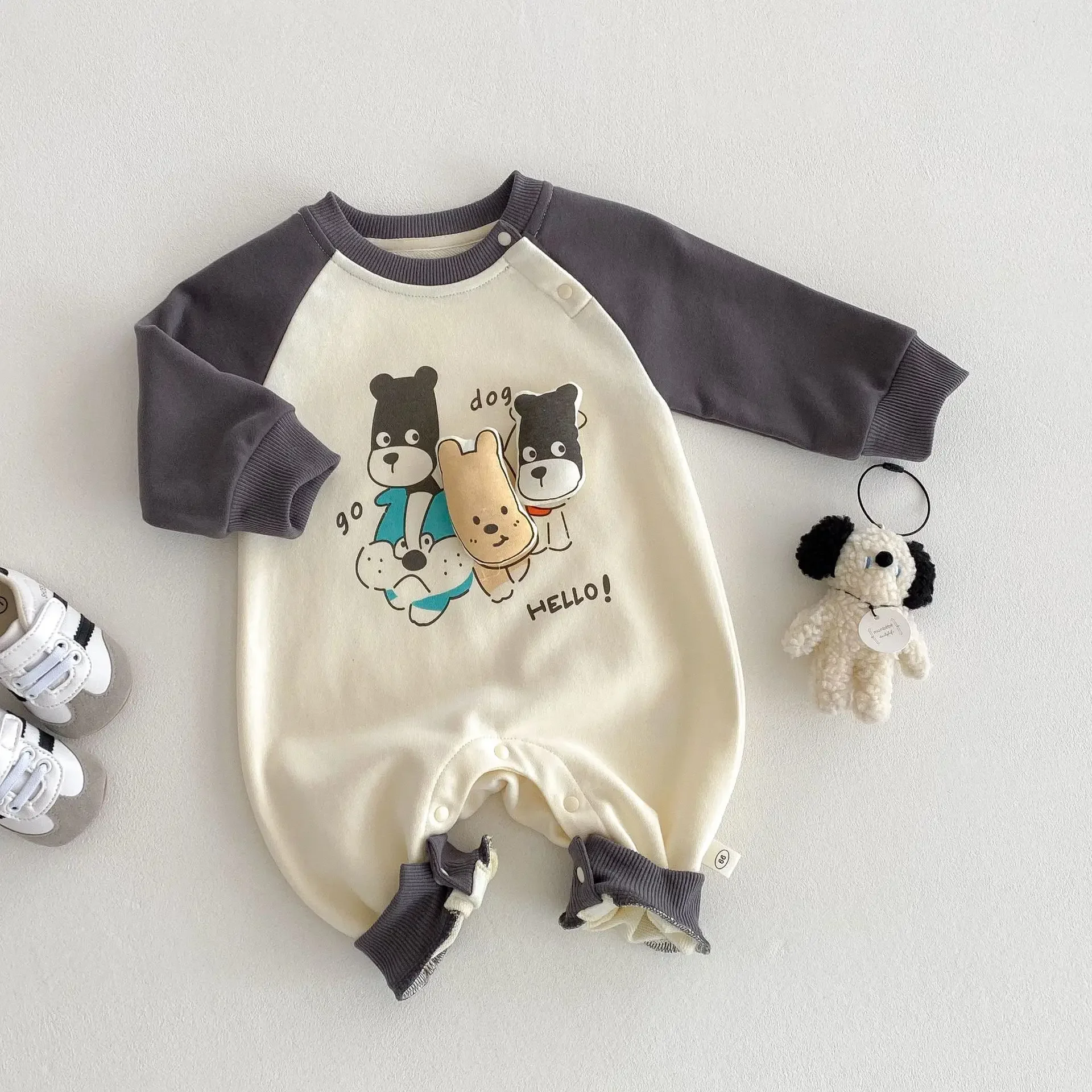 Baby onesie super cute romper 2025 new spring 0-2 year old three-dimensional cartoon newborn clothes