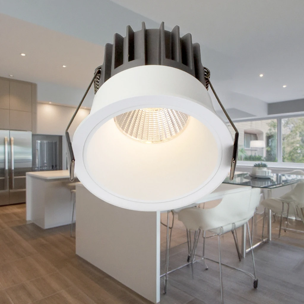 Adjustable Modern LED Downlight High Intensity Good Light Transmittance 6000K Warm White Aluminum Body Hotel Office Installation