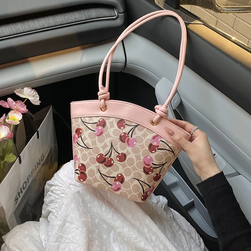 

Women's Popular Classic Tote Bag, Leather Handbag Spacious Compartment, Elegant Fashion By Luxury Brand