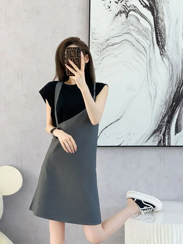 อารมณ์และลดอายุ High-end Contrasting สี Splicing เสื้อยืดสองชิ้นฤดูร้อนใหม่เอวกอดชุดกระชับสัดส่วน