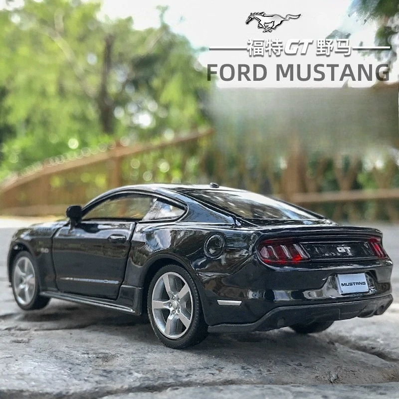 

1:36 Ford Mustang GT модель автомобиля из сплава, высокая имитация гоночных мышц, спортивный автомобиль, игрушка, функция скольжения, модель автомобиля