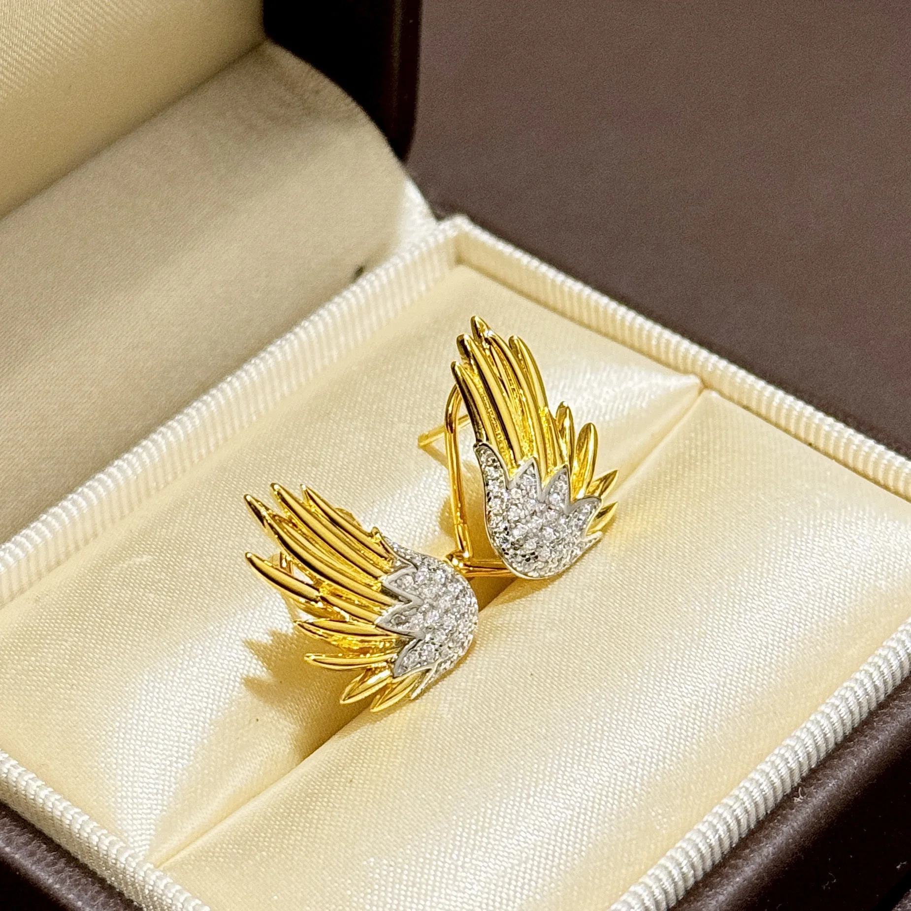 

Top Quality Classic New Product 2025 Famous Brand Party Luxury Jewelry Women's Angel Wings Earrings Party Engagement