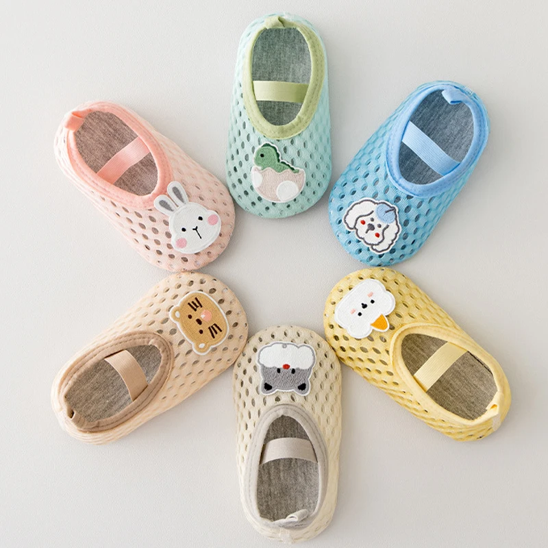 أحذية صيفية لحديثي الولادة بنمط حيوانات كرتونية شباشب أطفال بنعل ناعم مانعة للانزلاق أحذية أطفال مشاية أولى