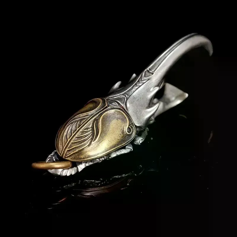 Neuer Vintage-Käfer-Schlüsselanhänger aus Metall mit Flaschenöffner und aufwendigem Flügeldesign, langlebiger Schlüsselring für Männer, metallische Oberfläche, einzigartiges Geschenk.