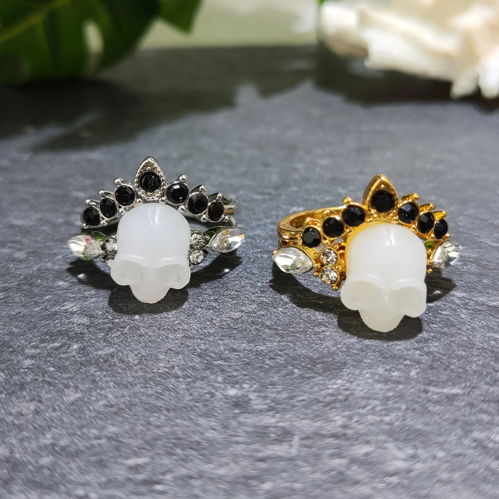 Skull Resin Ring With Matching Crown Ring,Stackable Rings Set,Gothic Rings,Unique Anniversary Gifts for Her,Witchy Jewelry