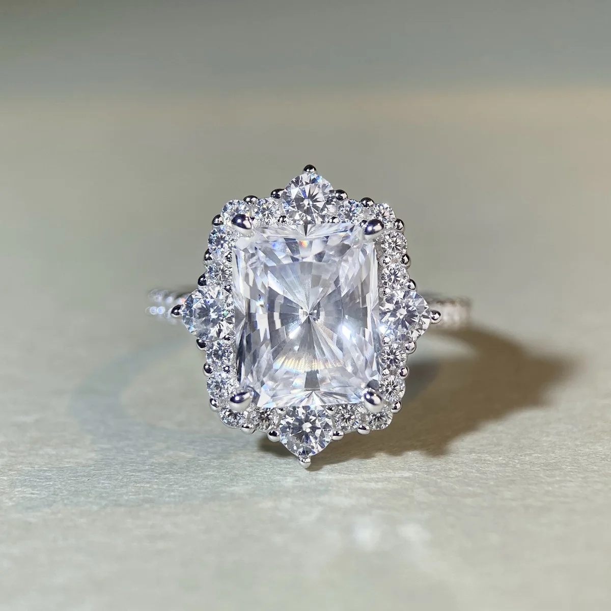 

S925 sterling silver sugar cube zircon ring simple and versatile high-end ring does not fade