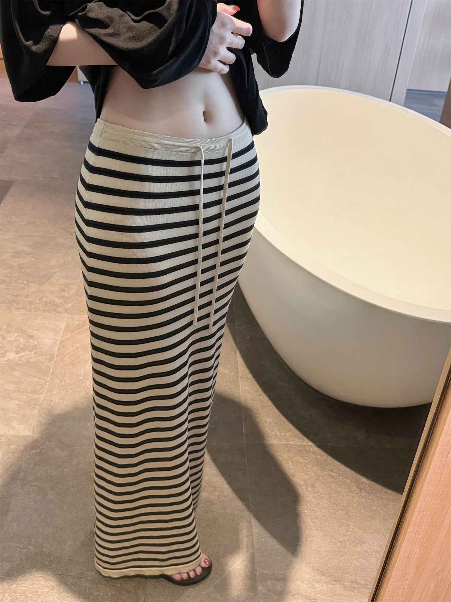

Laareetoo Rylee Lazy Stripe Knitted High Waist Half Skirt Women Summer Slim Fit Bodycon Skirt Straight Cut Slimming Effect