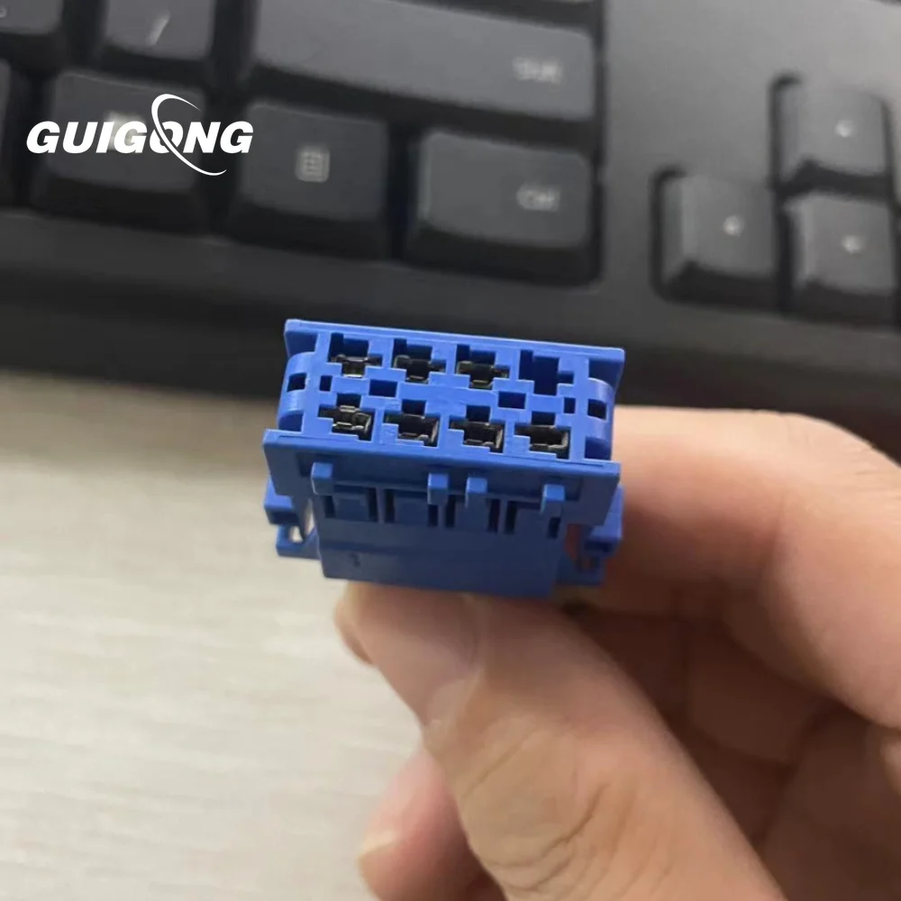GUIGONG UNIVERSAL 7505477 GENUINE SOCKET HOUSING Tail Light Plug Connector For BMW E60 E61 8 Pin 12527505477