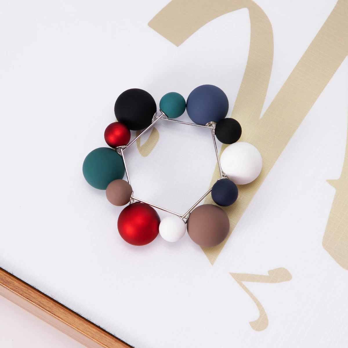 RIMAIRE 12 pairs of circular heart-shaped silk scarf buckles, suitable for various headscarf combinations