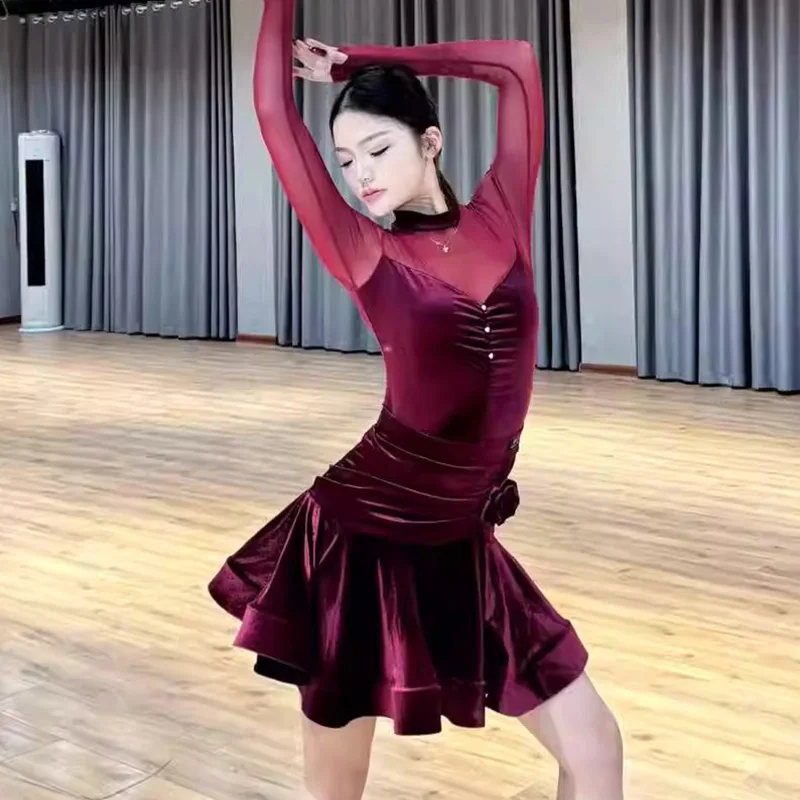 النبيذ الأحمر المخملية اللاتينية فستان رقص المرأة المنافسة فستان تشاتشا رومبا أداء الرقص الملابس الكبار ممارسة فستان DNV25305