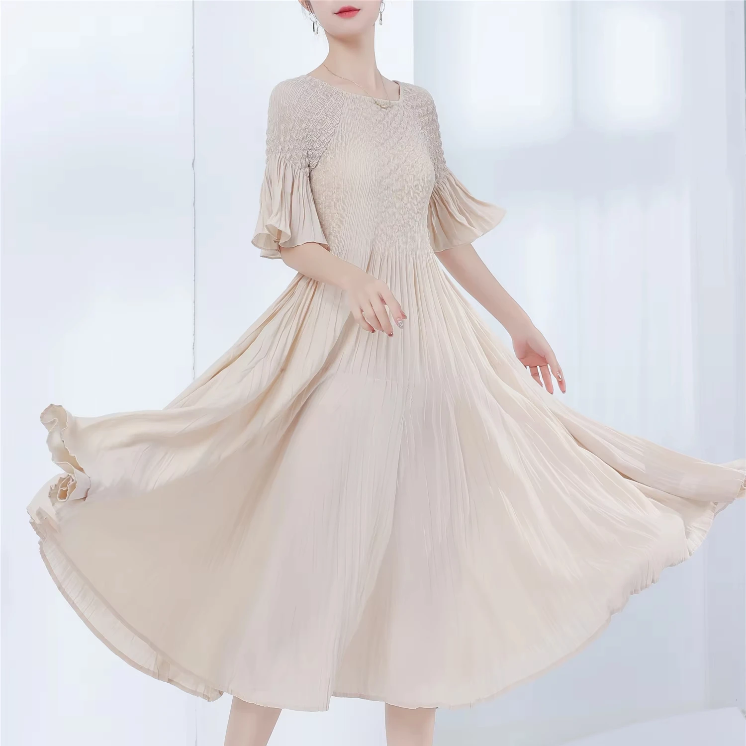 

High Quality Fashion 2024 New Style Women's Casual Dress Slim Fit Embossed Pleated Elegant Dress