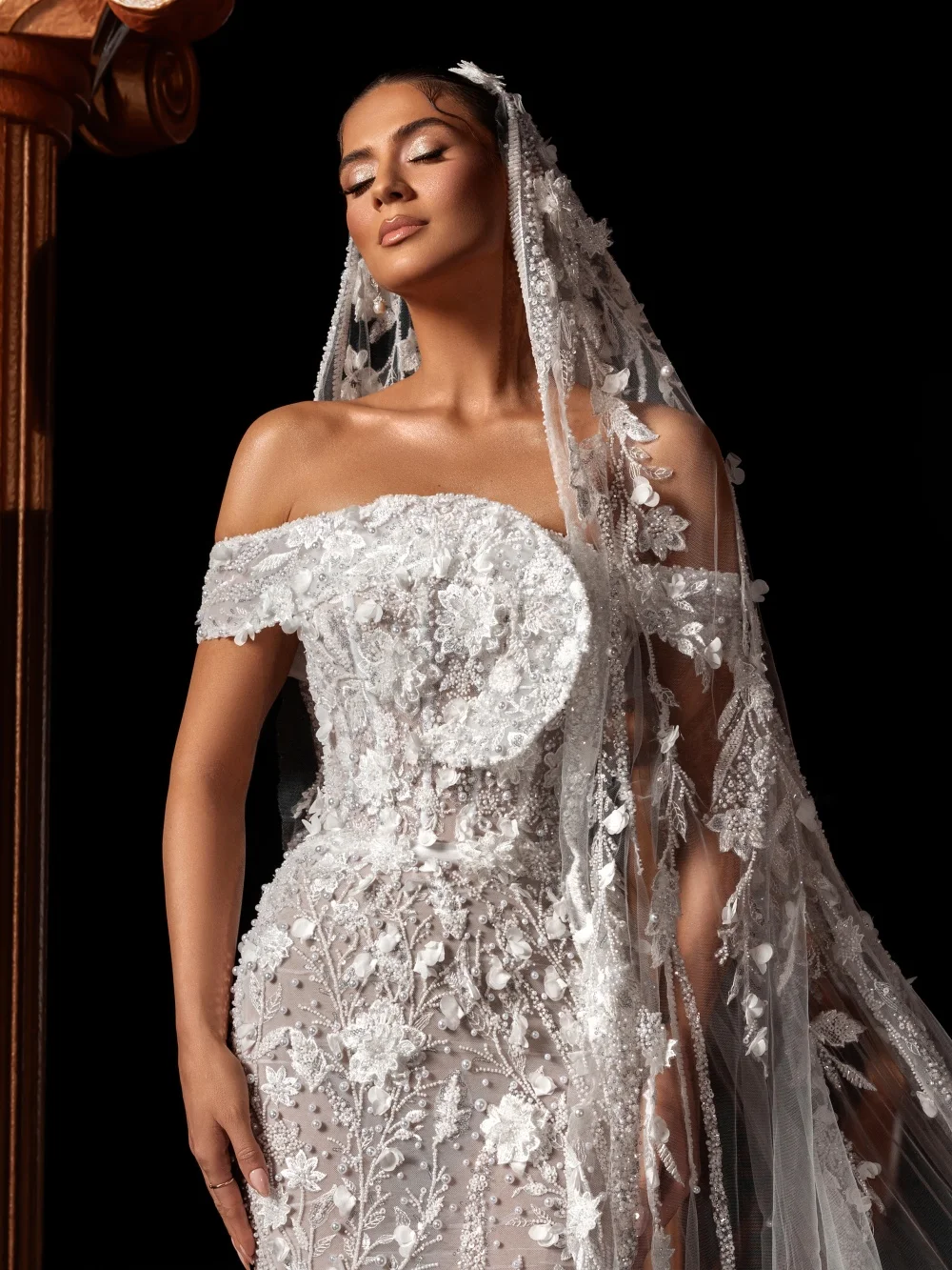 

Шикарное прозрачное свадебное платье с открытыми плечами 2026 Романтическое свадебное платье с цветочным наложением Модное свадебное платье русалки длиной до пола Robe De