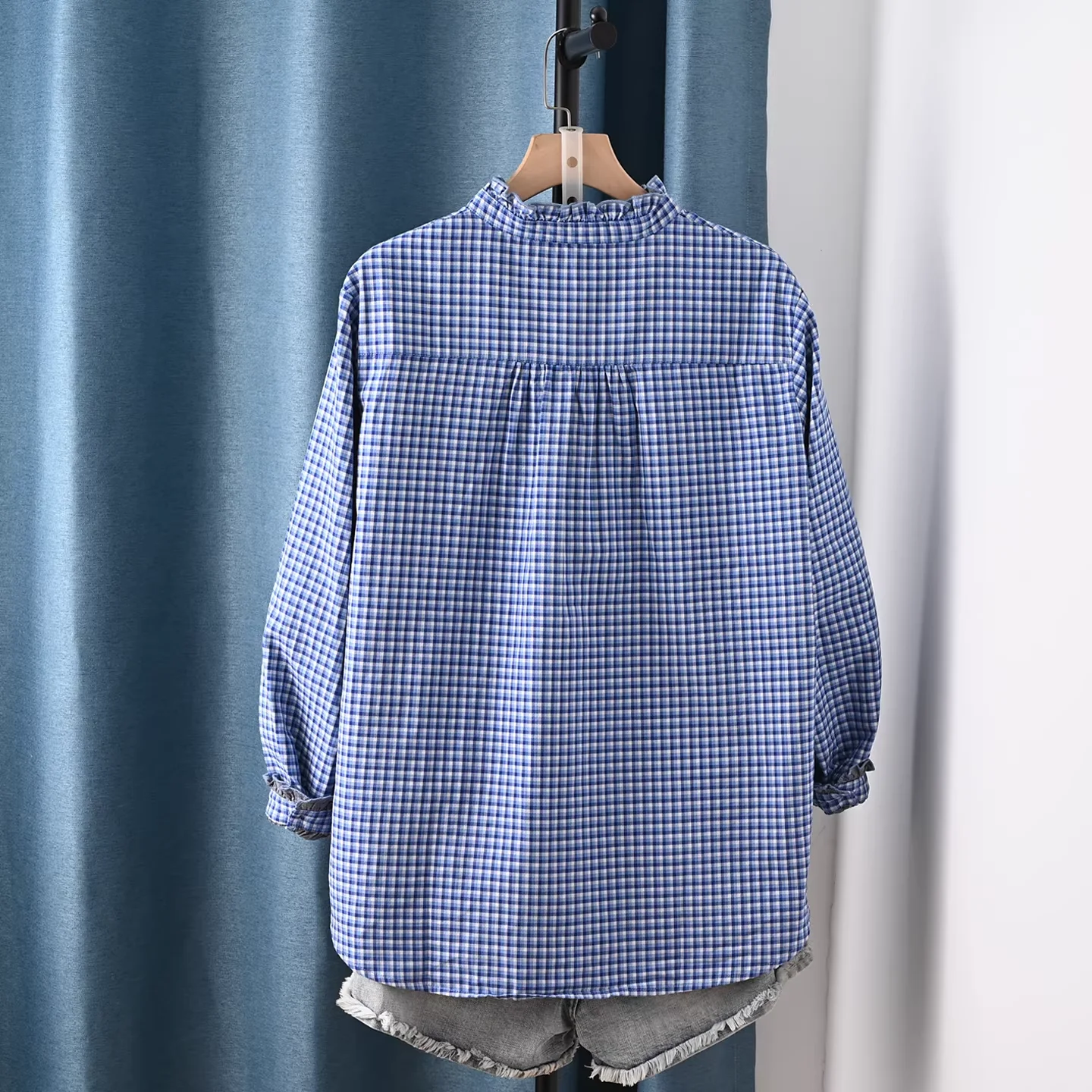 Camisas y blusas a cuadros azules y blancas de estilo japonés de algodón para mujer Mori girl, tops elegantes de manga larga con cuello levantado para primavera 2026