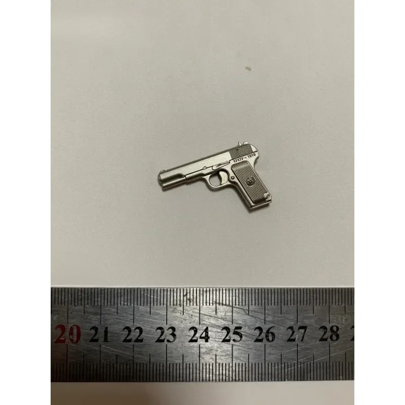 

1/6 Scale Soldier Alloy Pistol Weapon Metallic Luster Model for 12'' Action Figures Toys Accessories Ornament Collection