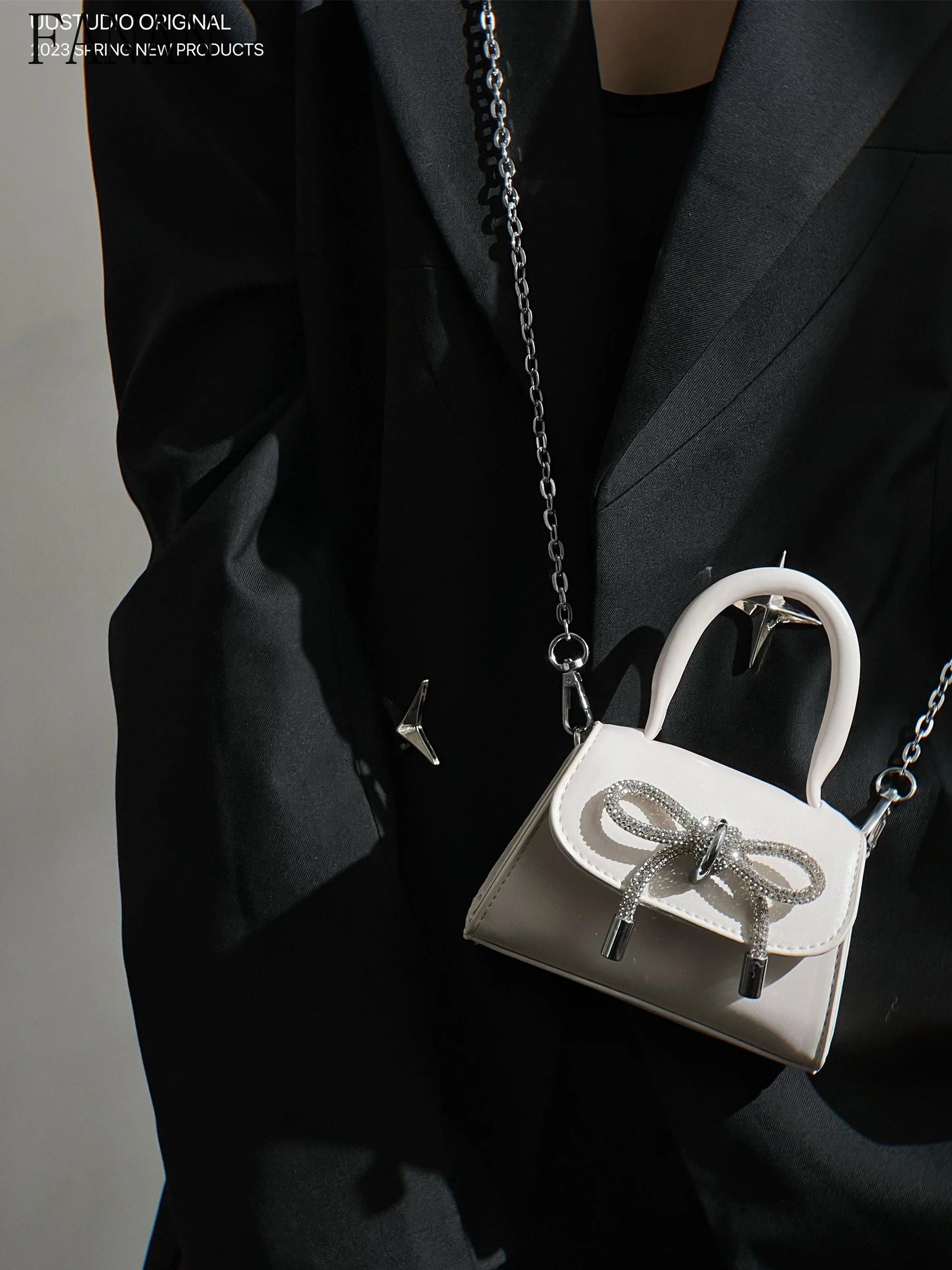 

Женские ручные сумки, нишевый дизайн, высококачественная милая и милая мини-сумка через плечо с цепочкой и сумки для девочек-бабочек