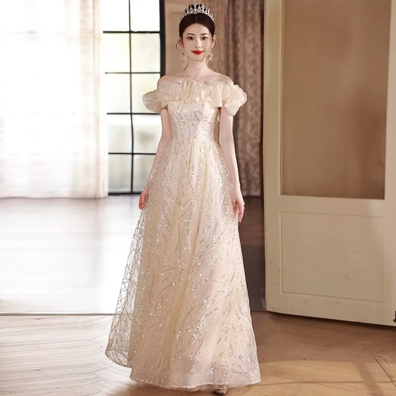 

Elegant Evening Dress 2025 New Women's Champagne Color High End One Shoulder Birthday Banquet Temperament Niche Host Dress