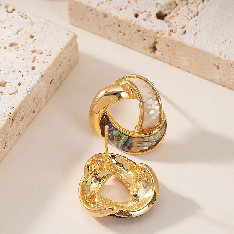 Elegant and exquisite small fragrance dripping oil natural abalone earrings women's light luxury niche high-end commuter earring