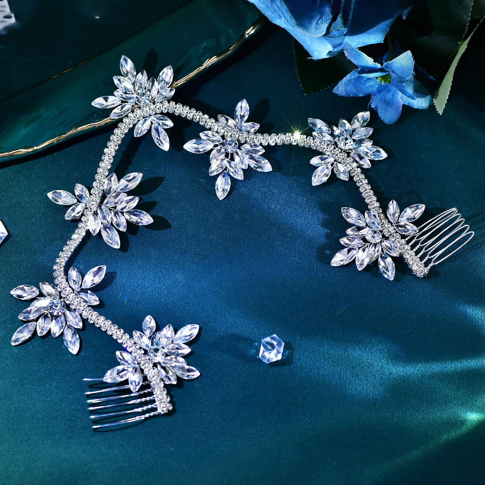 Peigne à cheveux en biscuits pour femme, bijoux frontaux, accessoires de cheveux de mariage, vêtements de sauna de fête, fleurs de cristal de mariée, jardins 618, 1 pièce