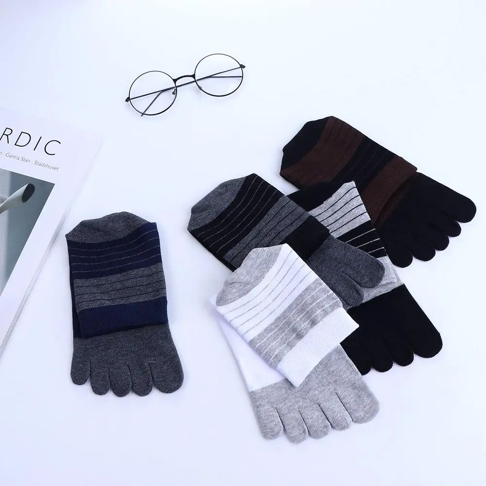 

Antibacterial Sport Middle Tube Breathable Cotton Casual Man Socks Stripe Hosiery Five Finger Socks Socks With Toes