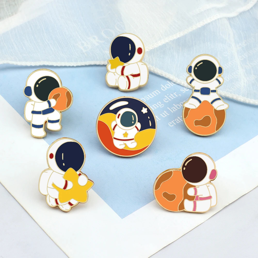 Cute Little Astronaut Enamel Pins Creative Playing Ball Space Lover Brooches Kids Lapel Pin Badges Jewelry Gift for Friend New