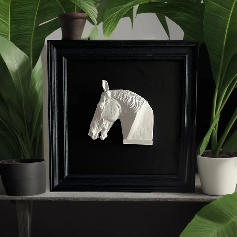 Décoration murale moderne en forme de tête de cheval, sculpture en relief 3D en plâtre pour la pièce, décoration artistique pour