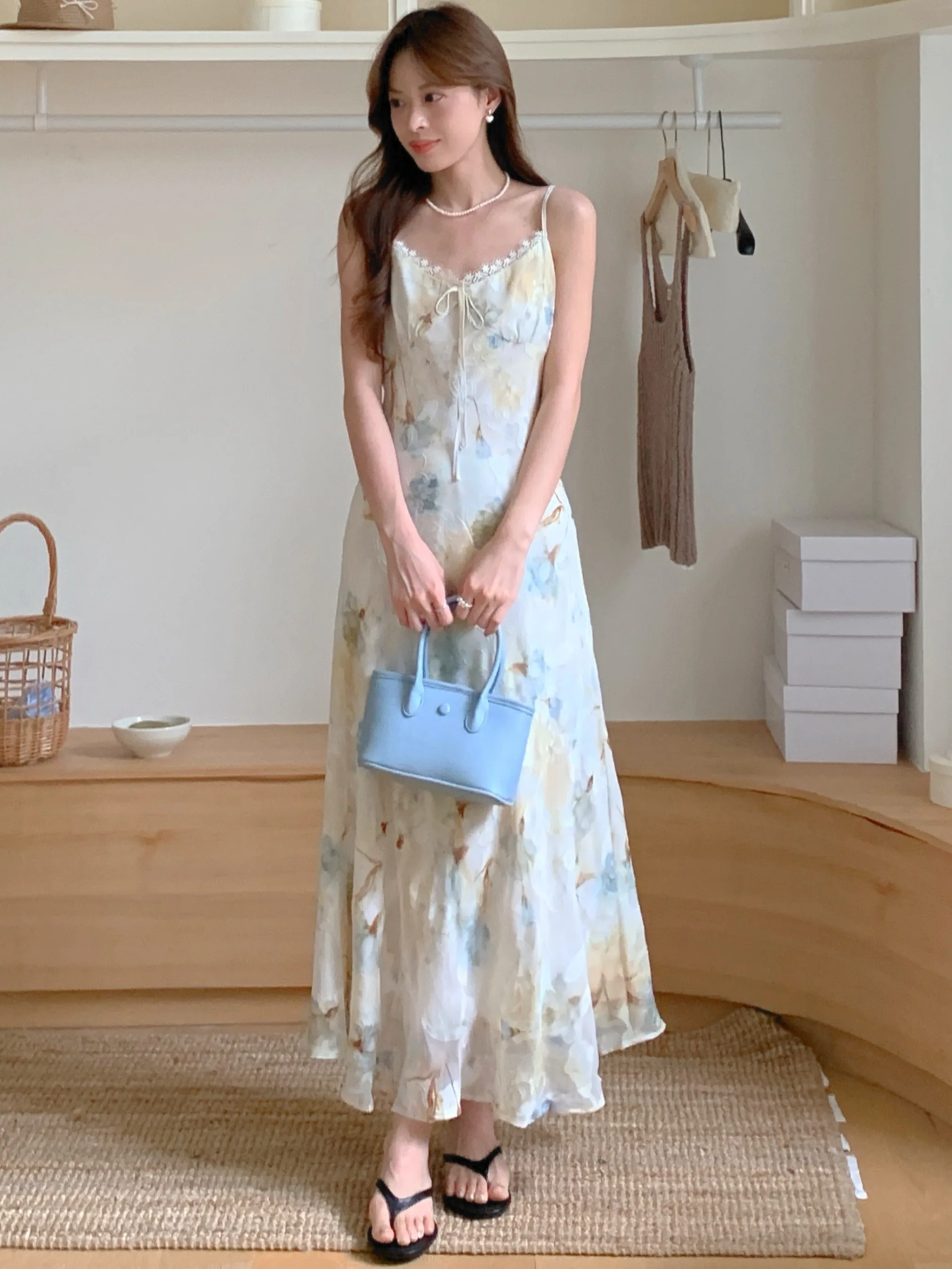 فستان صيفي جديد لطيف على طراز العطلات من الدانتيل مُزين بالزهور فستان نسائي طويل بحزام على شكل حرف v مادة أخرى 00