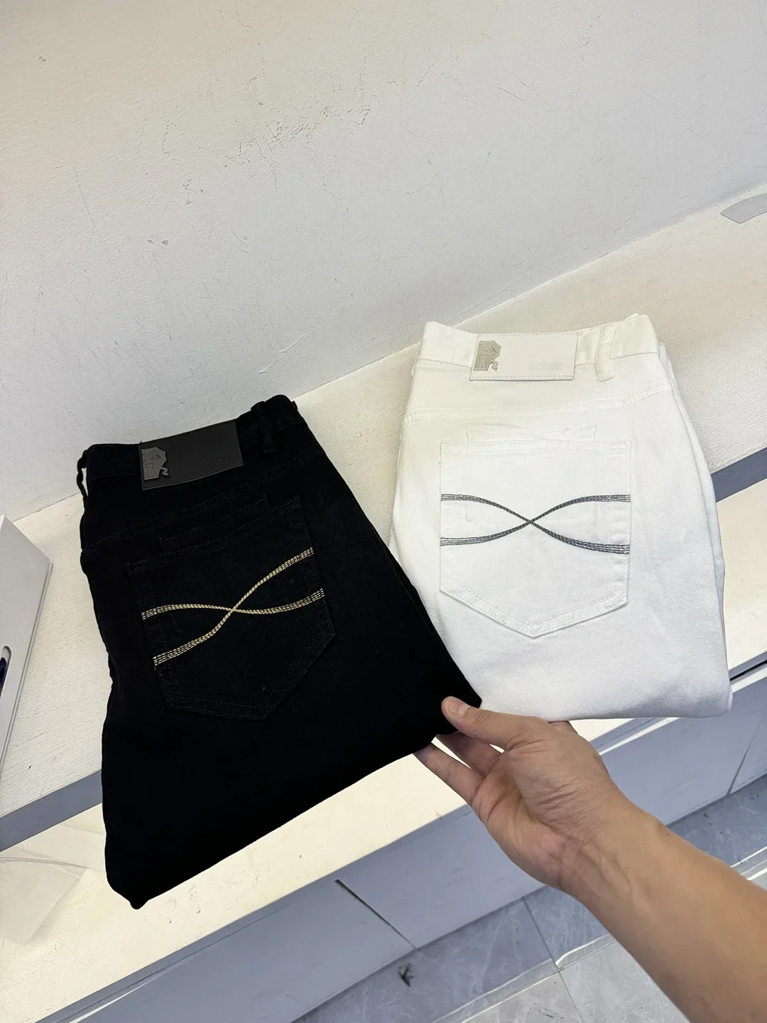 

Jeans men 2024 Spring Summer new elastic fashion embroidery size 29-38 Straight long pants Customized leather label Minimalist