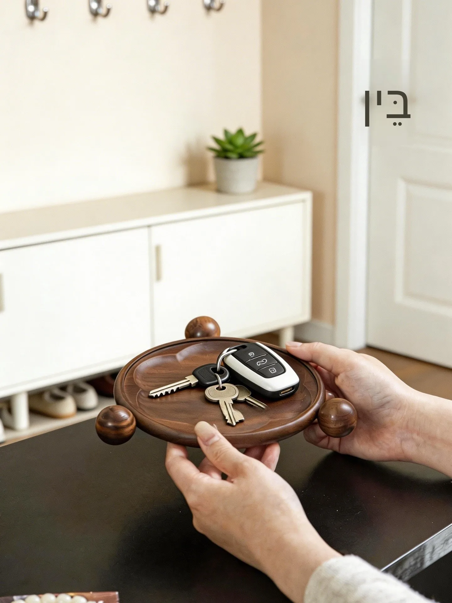 

Creative Practical Key Storage Box Luxury Wooden Entrance Key Concealment Organizer Elegant Home Decor High-End Wooden Box