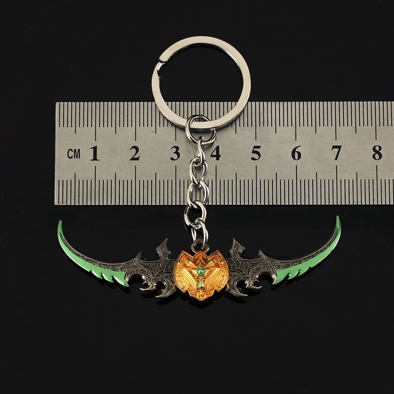7cm Game WOW Warglaive of Azzinoth Pendant Keychain for Men Boys Metal Enamel Key Ring Fans Car Bag llaveros Jewelry Gift