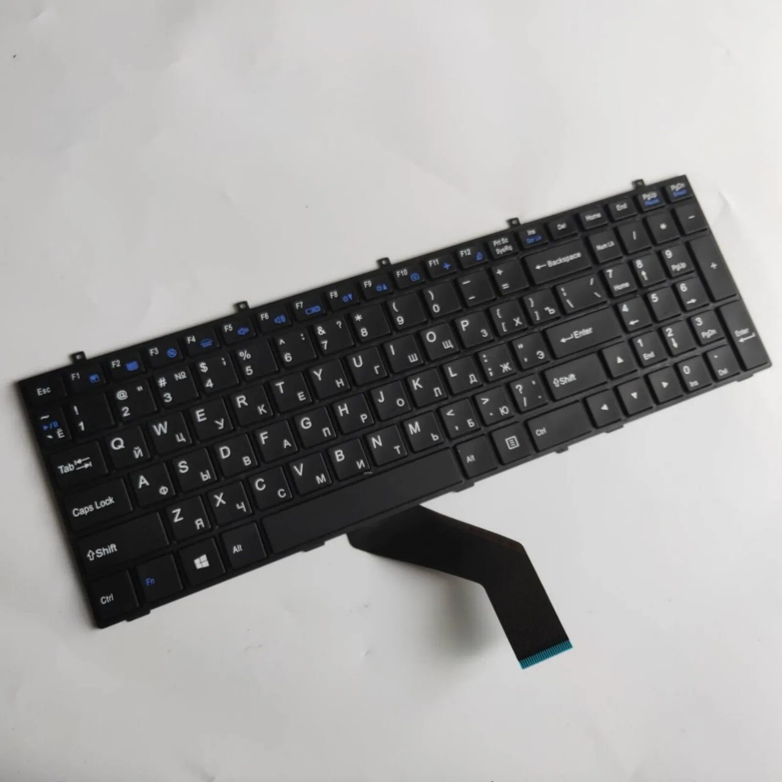 

RU Layout for Clevo W370 W370ST W370ET W370SS W370SK W370STQ Laptop Keyboard