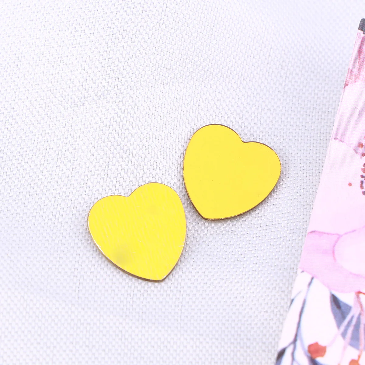 

Peach Heart Decoration Confetti Wedding Birthday Party Table Confetti Heart Shaped Reception Desk Cake Stand