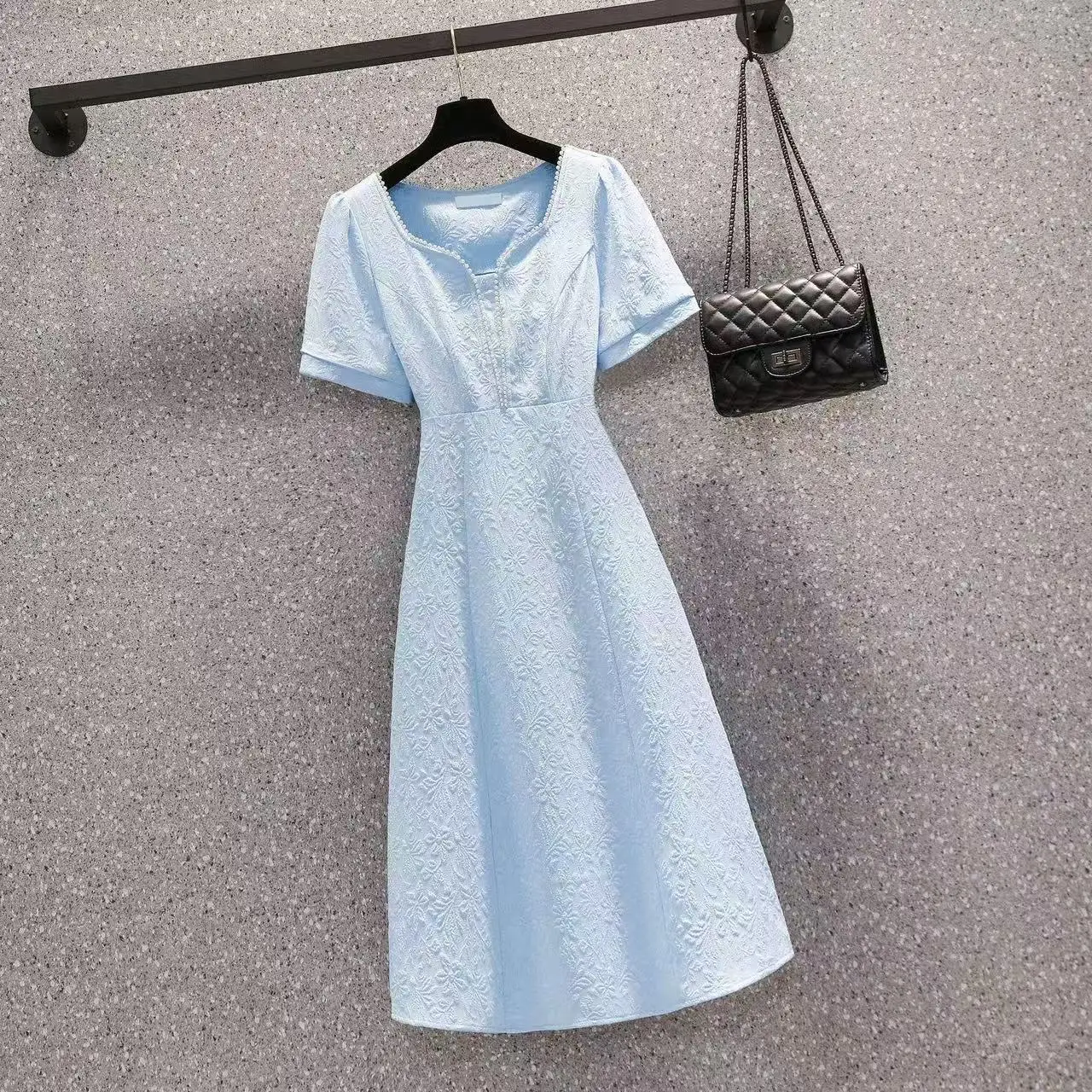 Nowa Sukienka Damska z Żakardowego Szyfonu w Temperamentnym Stylu, Letnia Moda, Kwadratowy Dekolt, Krótki Rękaw, Dopasowana Sukienka Midi, Słodka Sukienka Biurowa