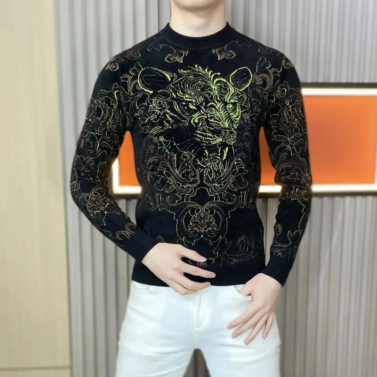 

Новинка 2023, мужской бархатный трикотаж, круглый облегающий роскошный свитер с ромбовидной вышивкой, молодежный повседневный зимний свитер Thi Long Sve