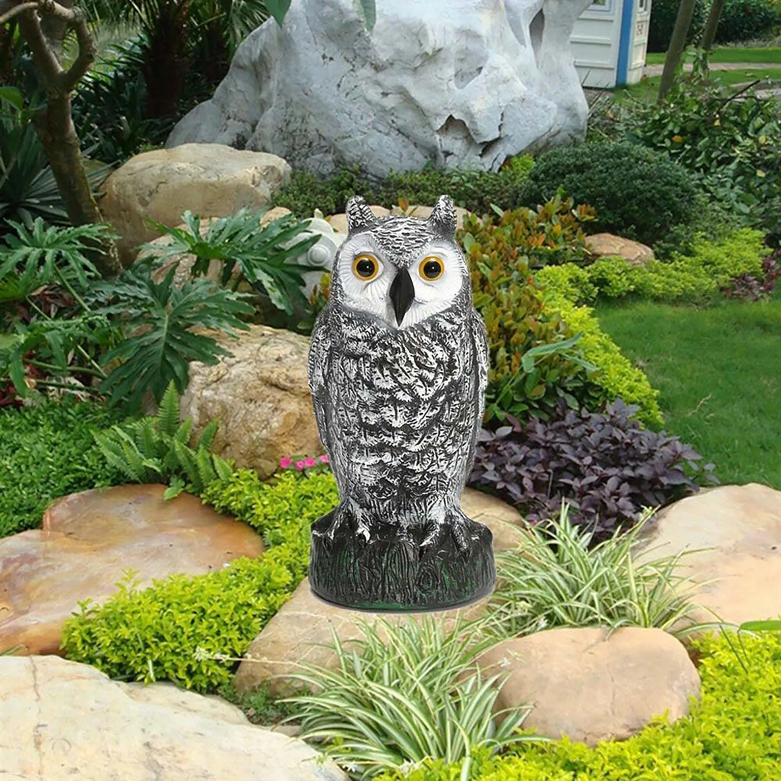 Fake Owl Decoys to Scare Birds Nature Enemy Scarecrow Plastic Statues for Outdoor Yard tectors