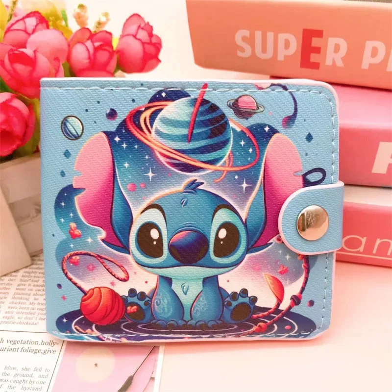 2024 Stitch dompet pendek Disney dompet pendek imut kartun Lilo & Stitch mode lipat dompet pengganti multi-fungsi hadiah anak-anak