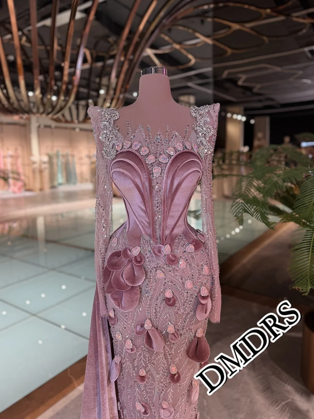 

Best - selling 3D Flower Crystal Evening Dress Charming Long - Sleeved Crystal A - Line Party Gown For Dinner Red Carpet Wedding