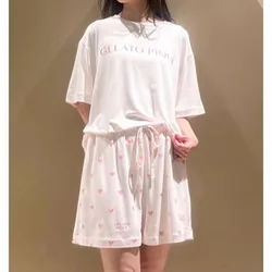 女性の夏のTシャツとショーツのパジャマ、タグ付きのモーダルパジャマ