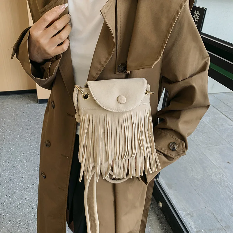 Trendige Leder-Umhängetasche mit Quaste, einfarbig, für Damen, Messenger-Tasche mit Fransen-Design und verstellbarem Riemen, Alltags-Umhängetasche – Detail 15