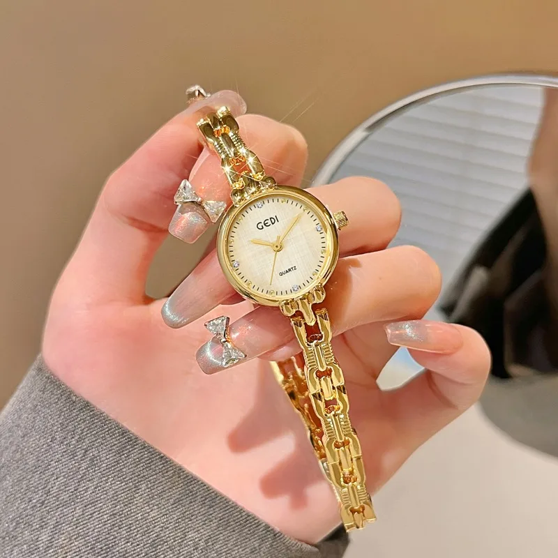 패션 여성 팔찌 시계 여성을위한 럭셔리 절묘한 라인 석 쿼츠 시계 간단한 드레스 숙녀 손목 시계 시계 선물