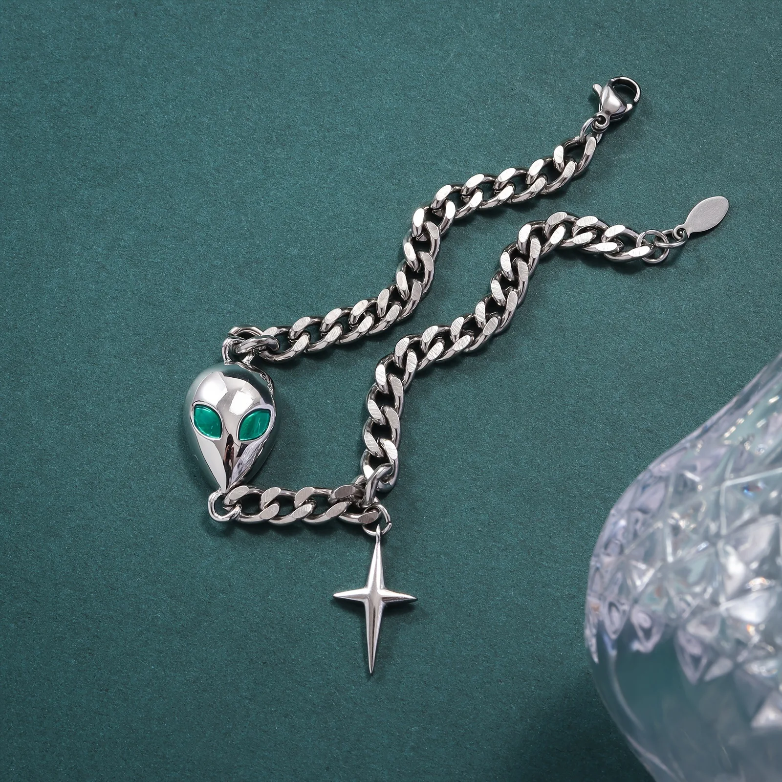 

2026 New Niche Design Stainless Steel Cuban Chain Necklace Alien Cross Star Bracelet Set For Women Men